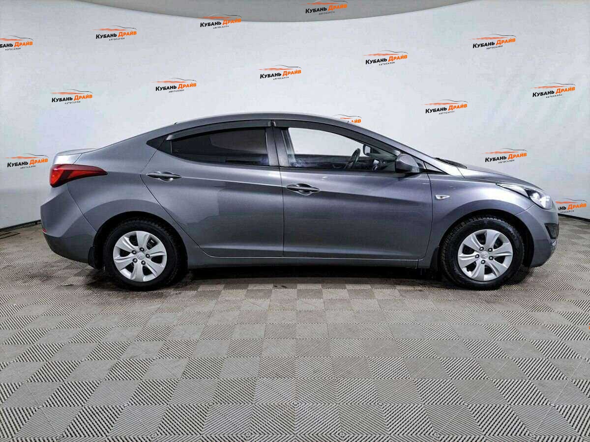 Hyundai Elantra 2015 года с пробегом. Фото: #3