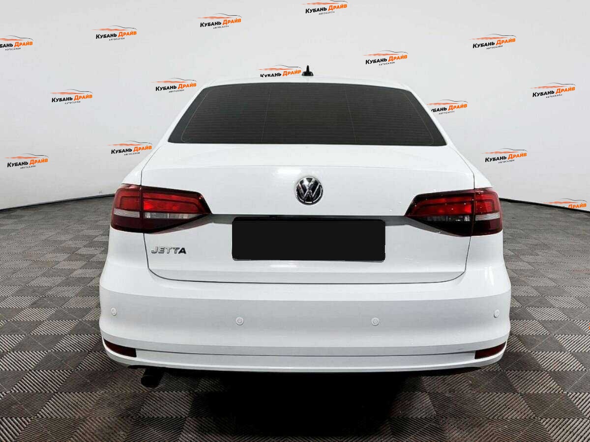Volkswagen Jetta 2018 года с пробегом. Фото: #4