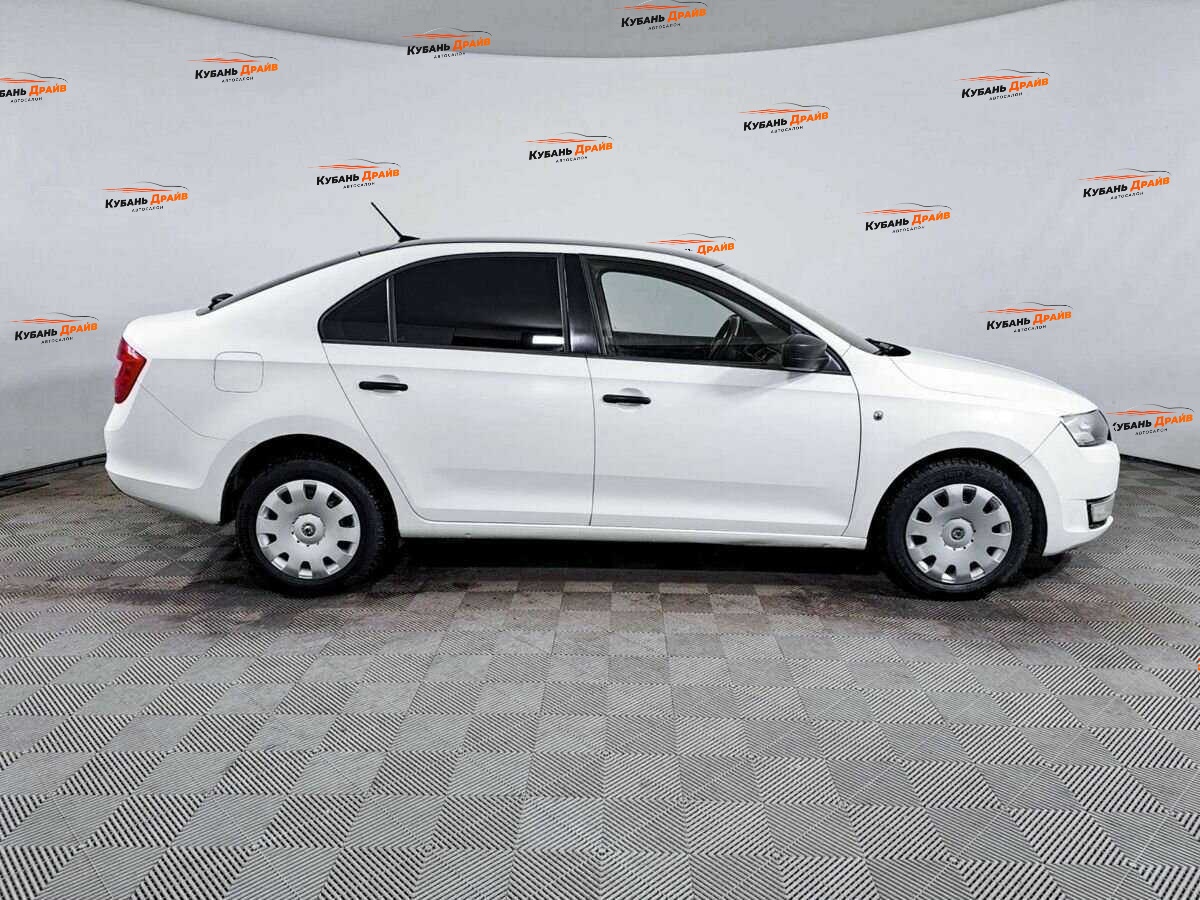 Skoda Rapid 2017 года с пробегом. Фото: #3