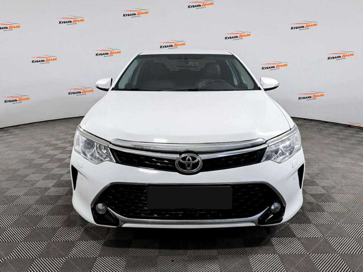 Toyota Camry 2016 года с пробегом. Фото: #1