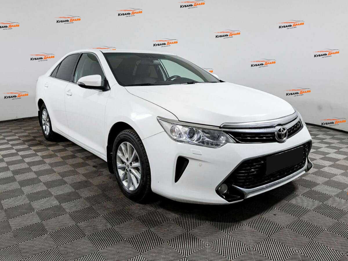 Toyota Camry 2016 года с пробегом. Фото: #2