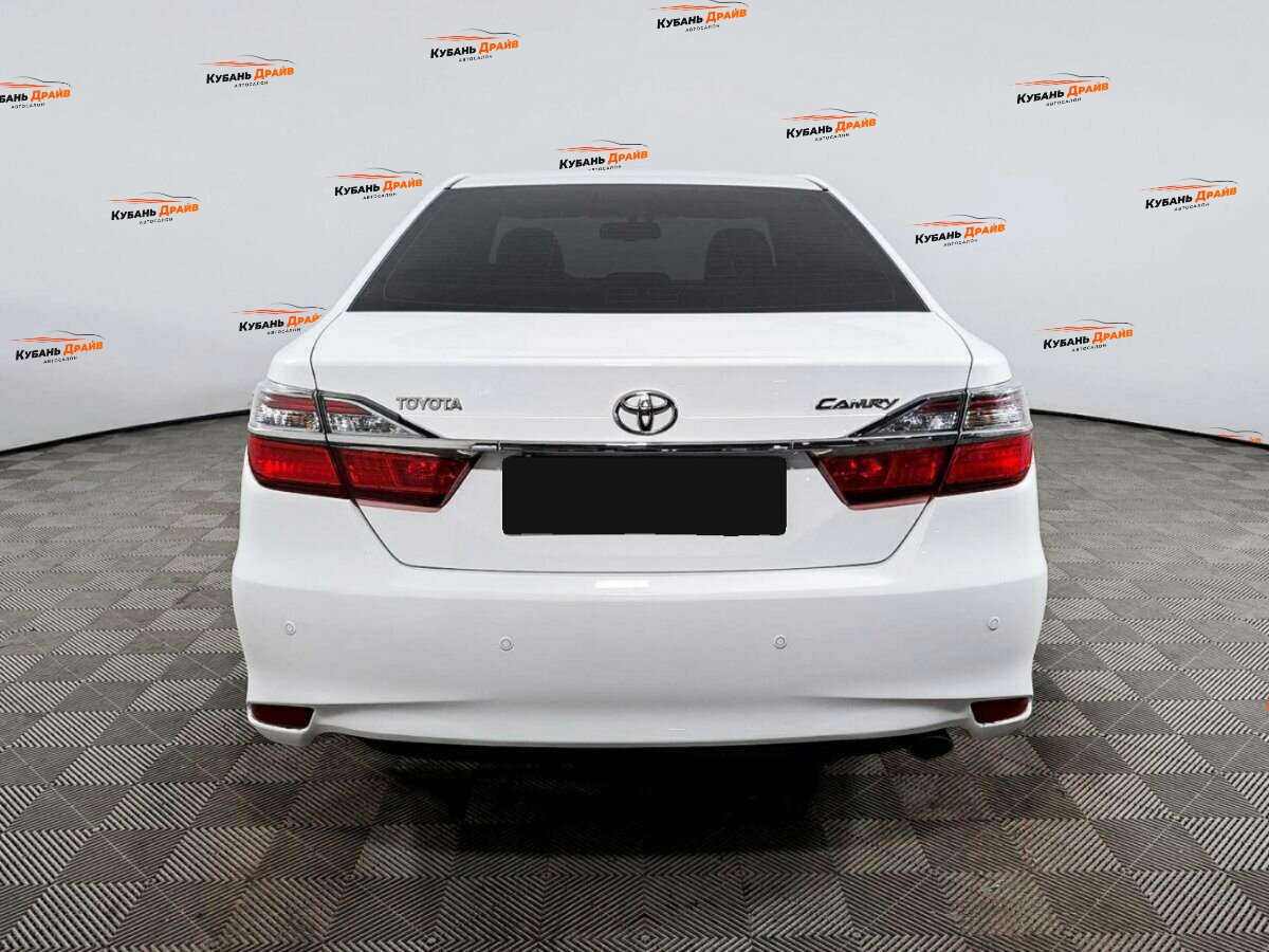 Toyota Camry 2016 года с пробегом. Фото: #4