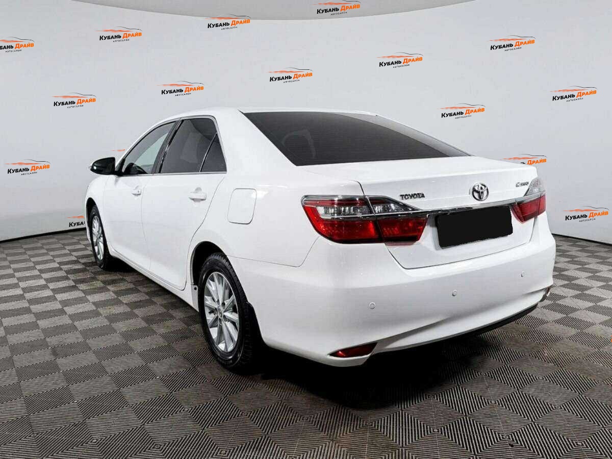 Toyota Camry 2016 года с пробегом. Фото: #5