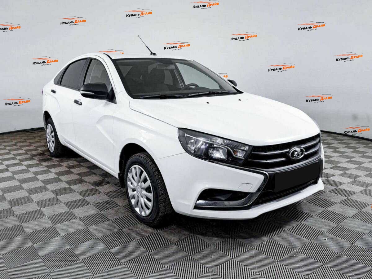 Lada (ВАЗ) Vesta 2021 года с пробегом. Фото: #2
