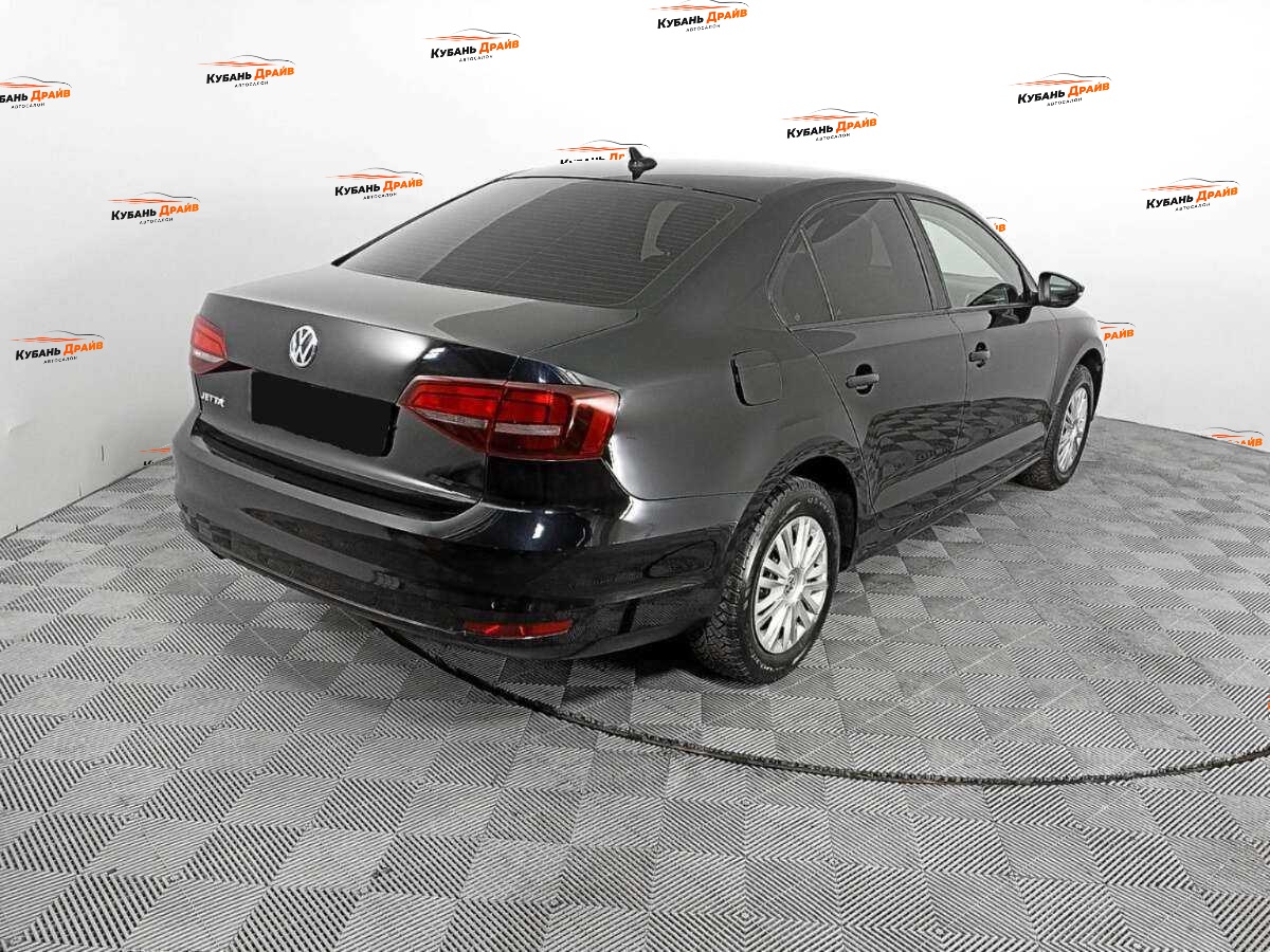 Volkswagen Jetta 2018 года с пробегом. Фото: #3