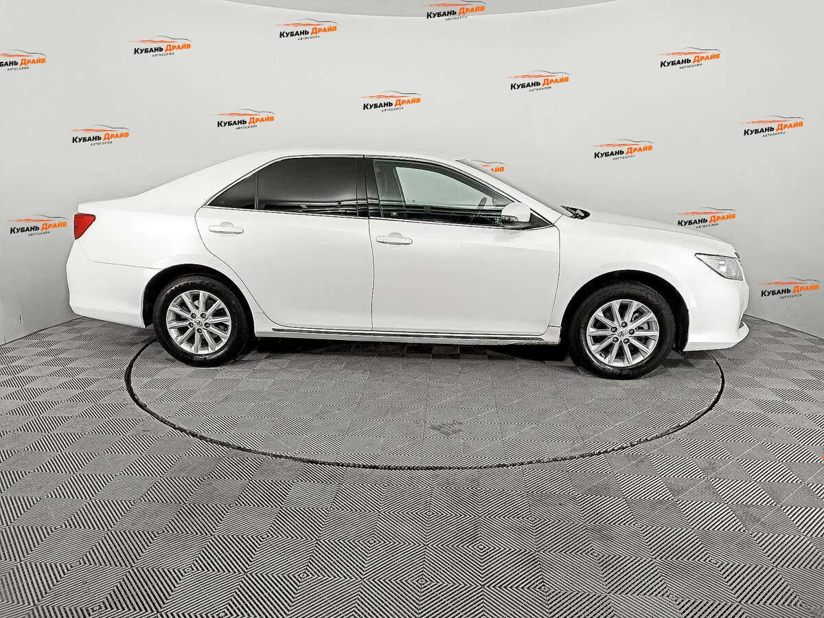 Toyota Camry 2014 года с пробегом. Фото: #3