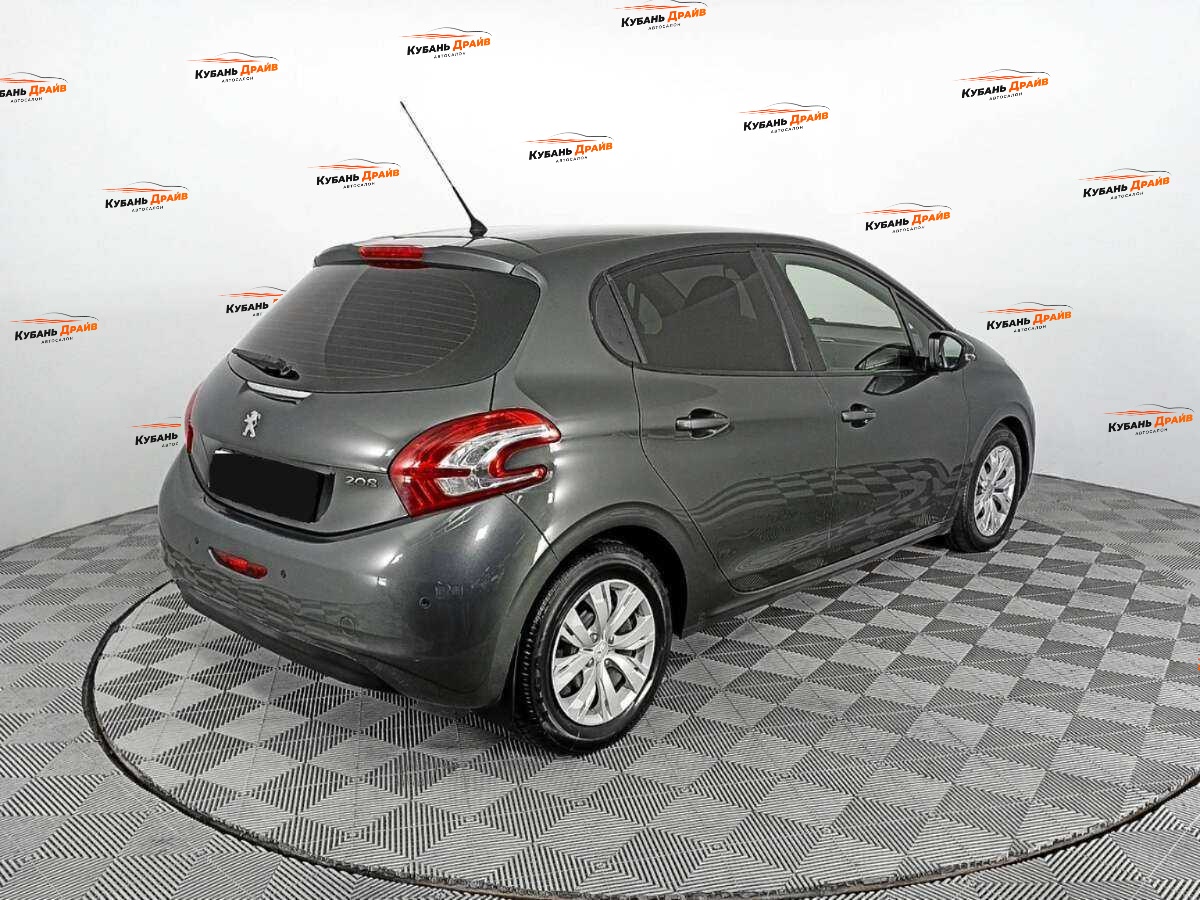 Peugeot 208 2013 года с пробегом. Фото: #4