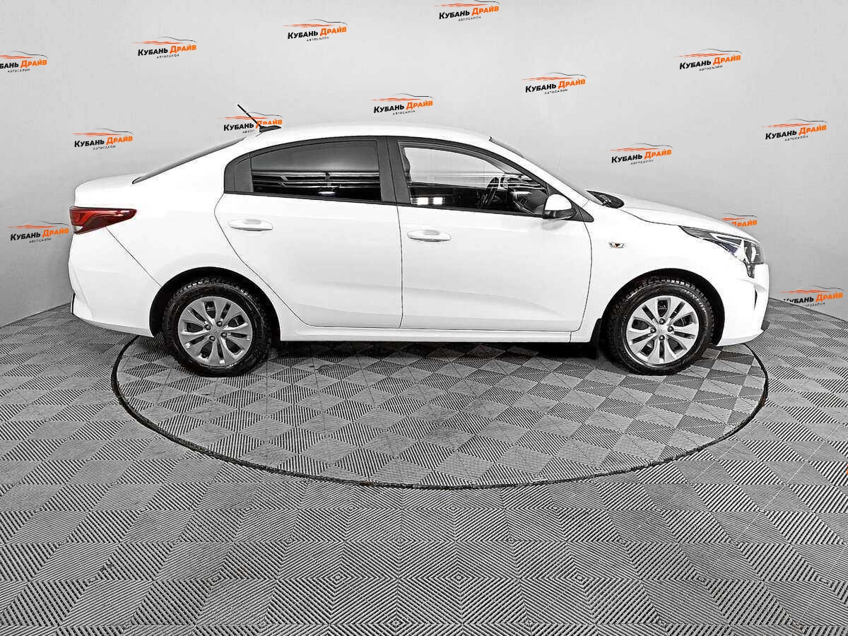Kia Rio 2021 года с пробегом. Фото: #3