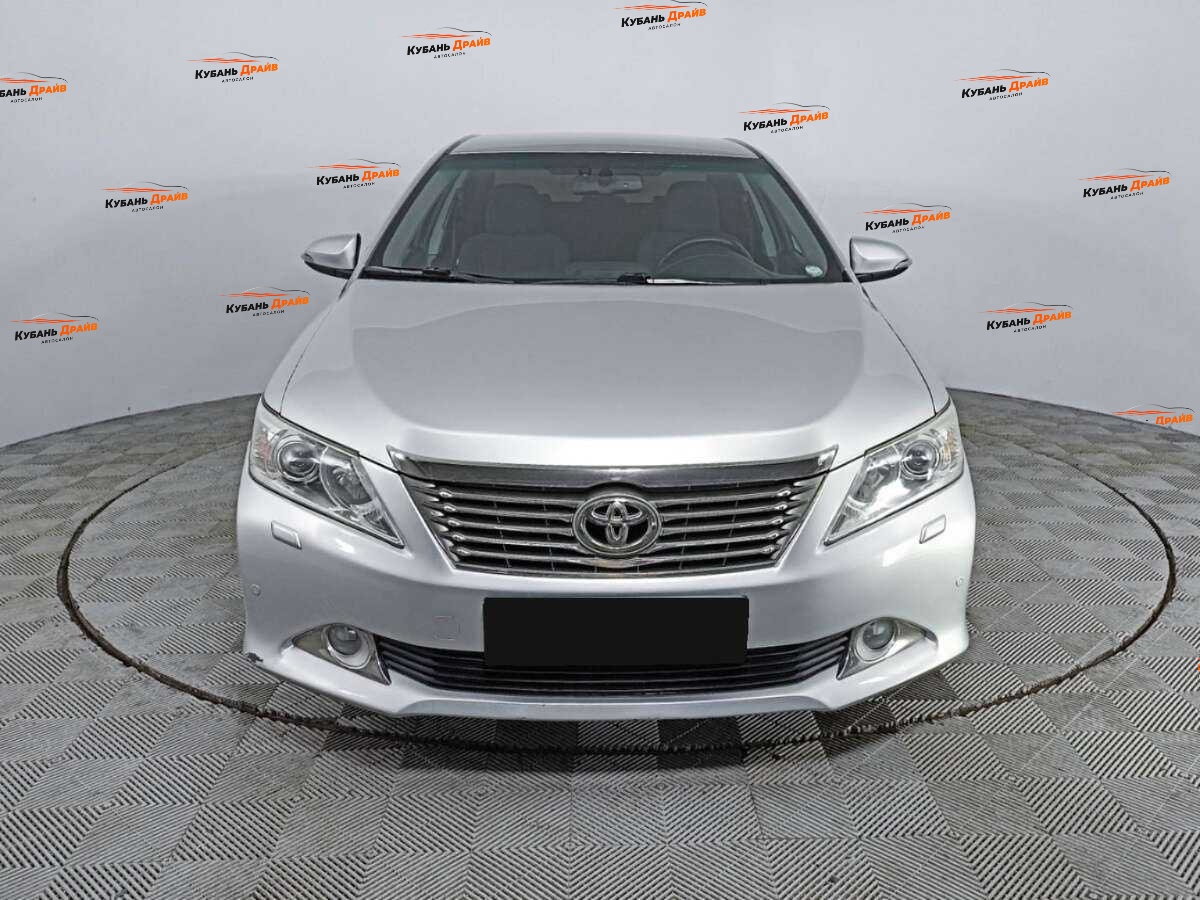 Toyota Camry 2012 года с пробегом. Фото: #1