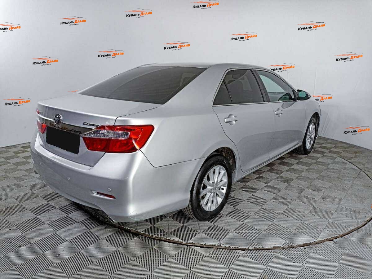 Toyota Camry 2012 года с пробегом. Фото: #4