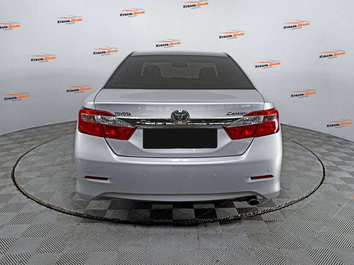 Toyota Camry 2012 года с пробегом. Фото: #5