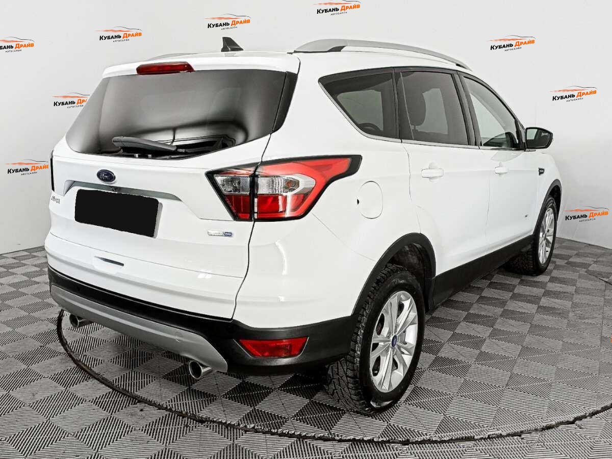 Ford Kuga 2018 года с пробегом. Фото: #4