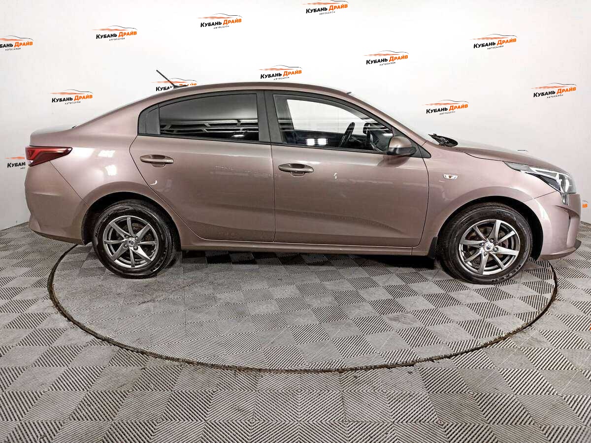 Kia Rio 2021 года с пробегом. Фото: #3
