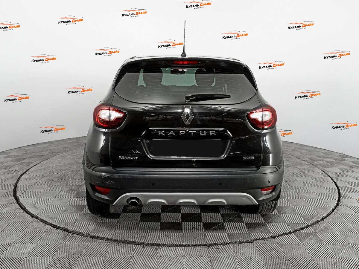 Renault Kaptur 2016 года с пробегом. Фото: #4