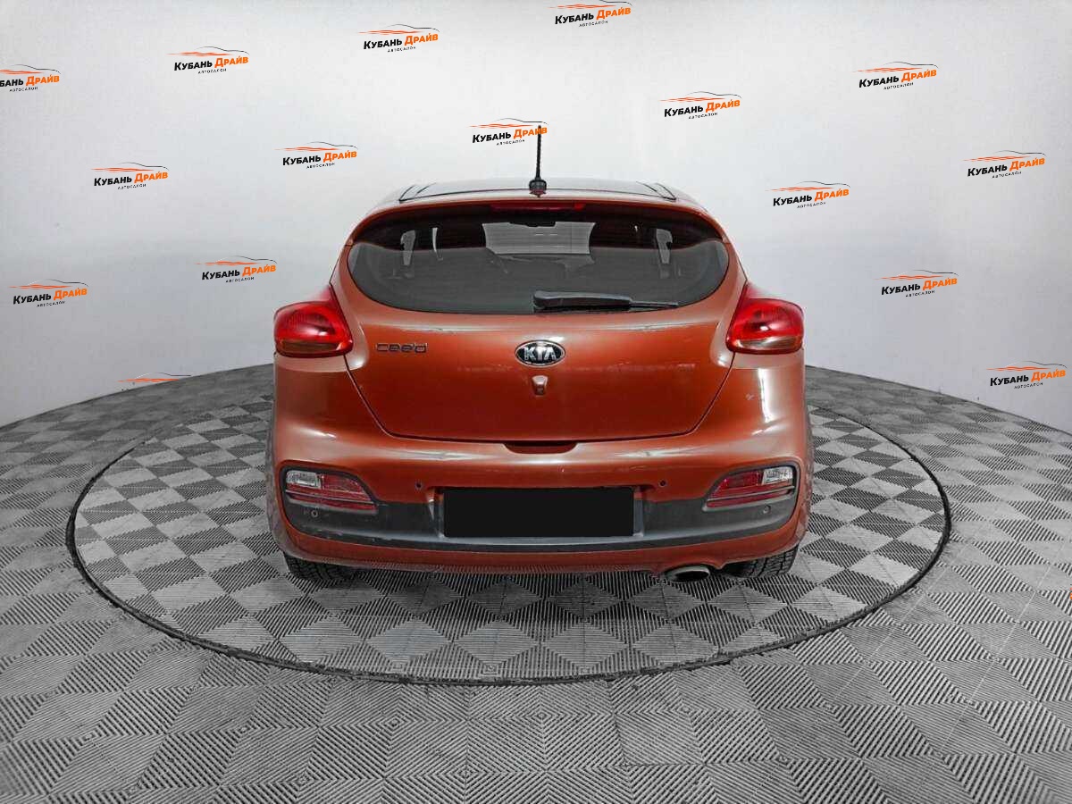 Kia Ceed 2013 года с пробегом. Фото: #5