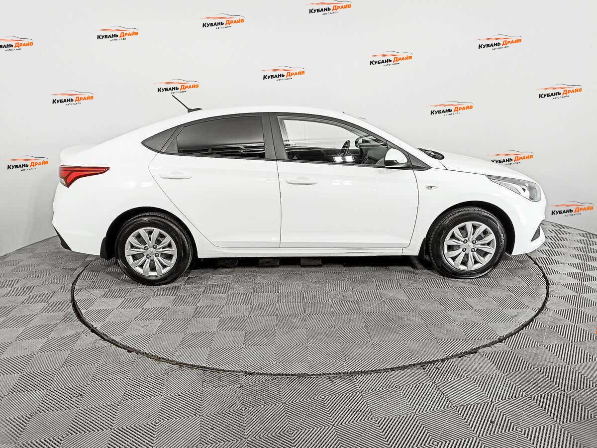 Hyundai Solaris 2017 года с пробегом. Фото: #3