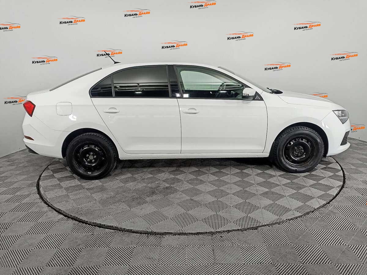 Skoda Rapid 2021 года с пробегом. Фото: #3