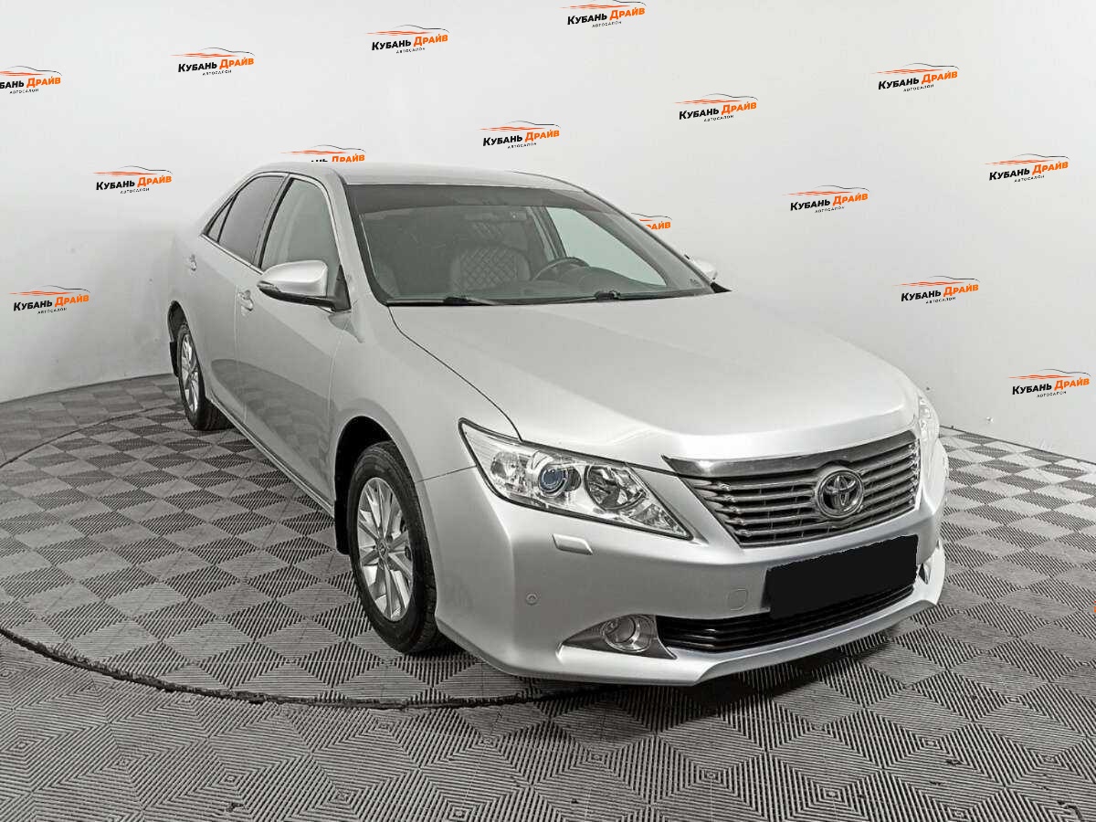 Toyota Camry 2014 года с пробегом. Фото: #2