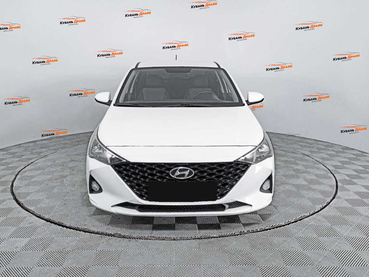 Hyundai Solaris 2021 года с пробегом. Фото: #1