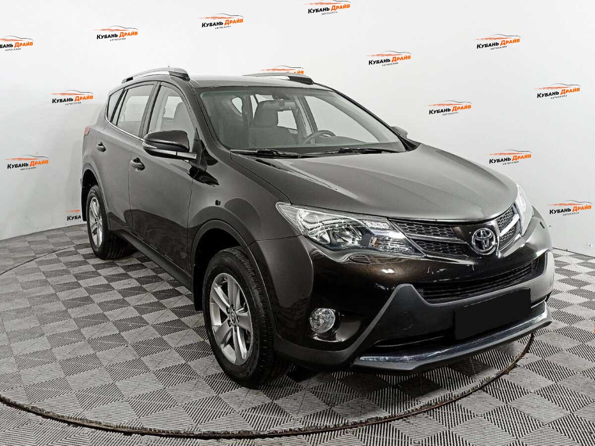 Toyota RAV4 2014 года с пробегом. Фото: #2