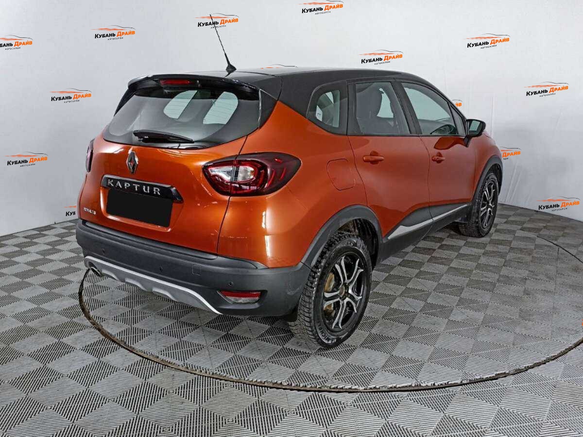 Renault Kaptur 2016 года с пробегом. Фото: #4