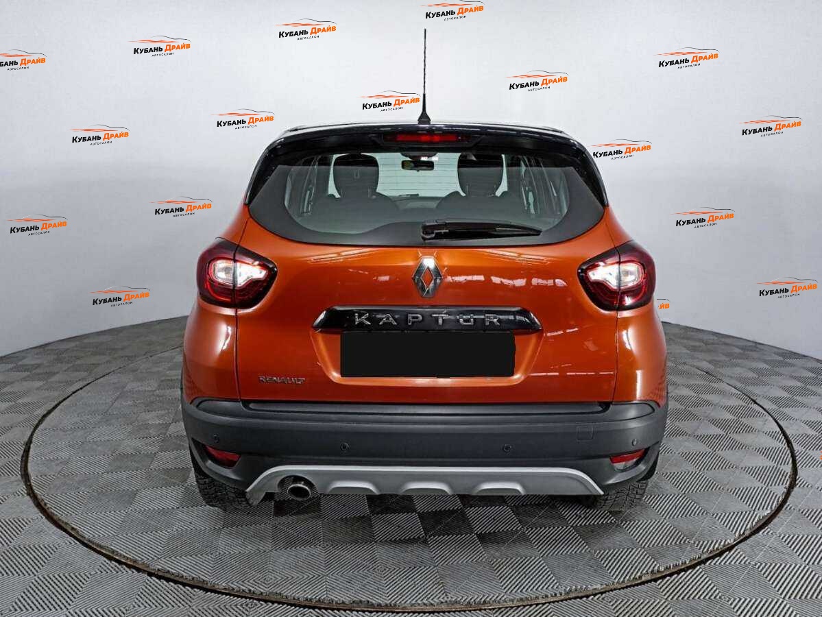 Renault Kaptur 2016 года с пробегом. Фото: #5