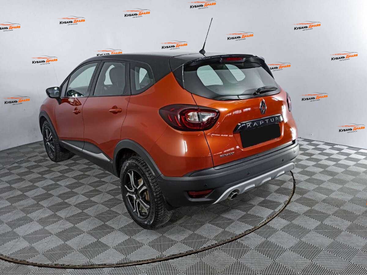 Renault Kaptur 2016 года с пробегом. Фото: #6