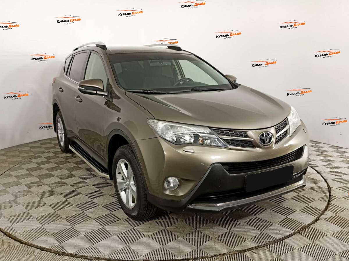 Toyota RAV4 2014 года с пробегом. Фото: #2