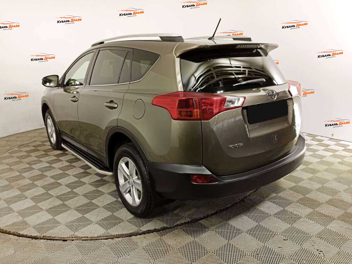 Toyota RAV4 2014 года с пробегом. Фото: #6
