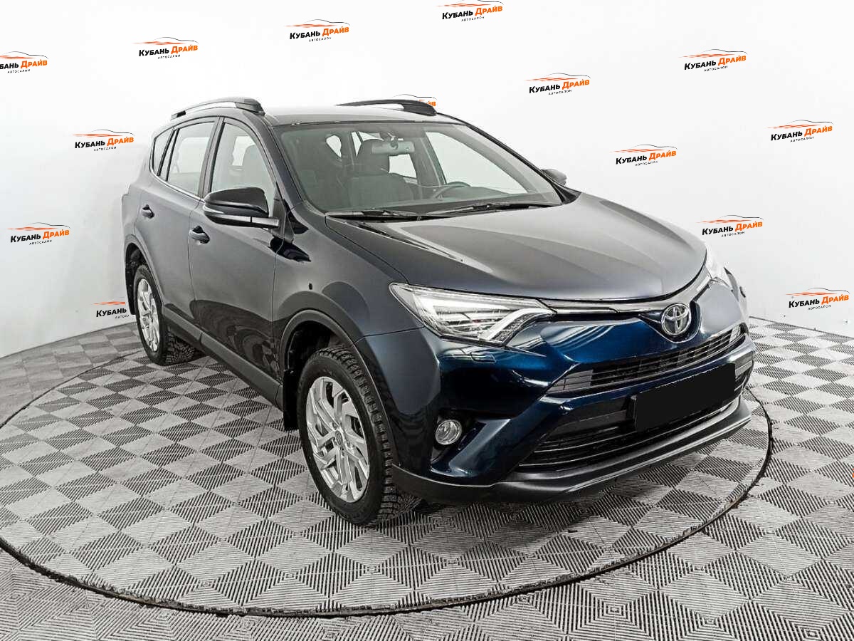 Toyota RAV4 2019 года с пробегом. Фото: #2