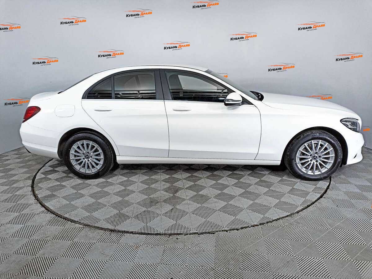 Mercedes-Benz C-Класс 2018 года с пробегом. Фото: #3