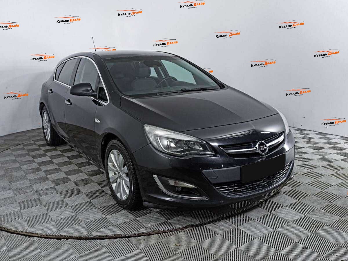 Opel Astra 2012 года с пробегом. Фото: #2