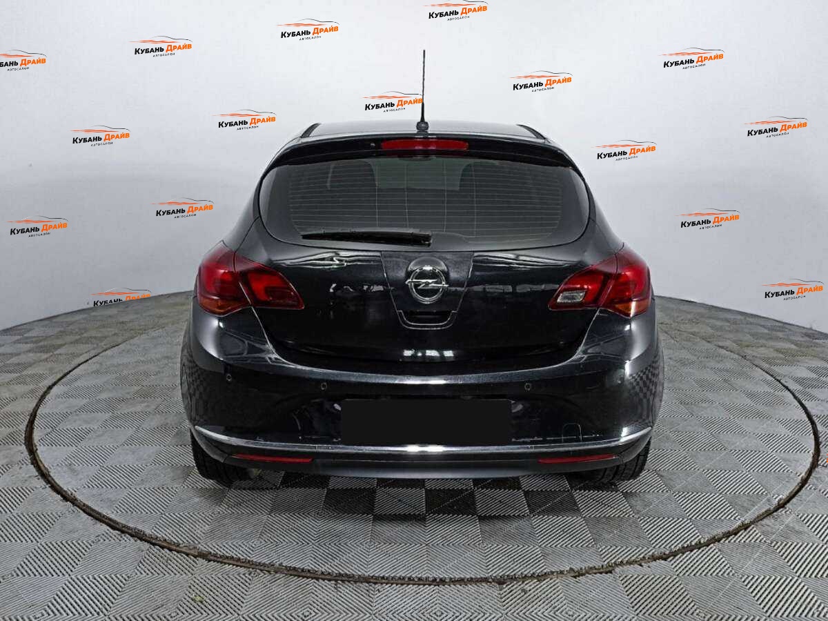 Opel Astra 2012 года с пробегом. Фото: #5