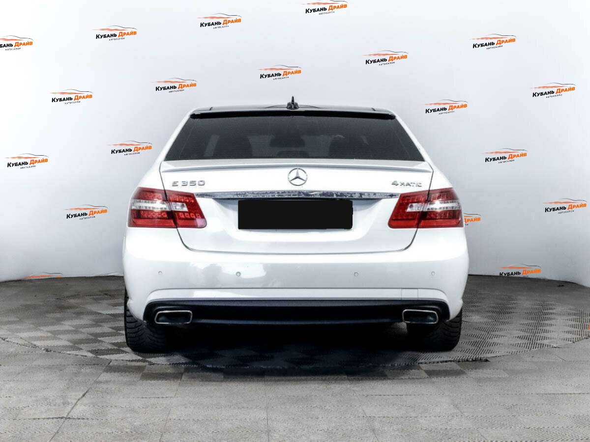 Mercedes-Benz E-Класс 2012 года с пробегом. Фото: #4