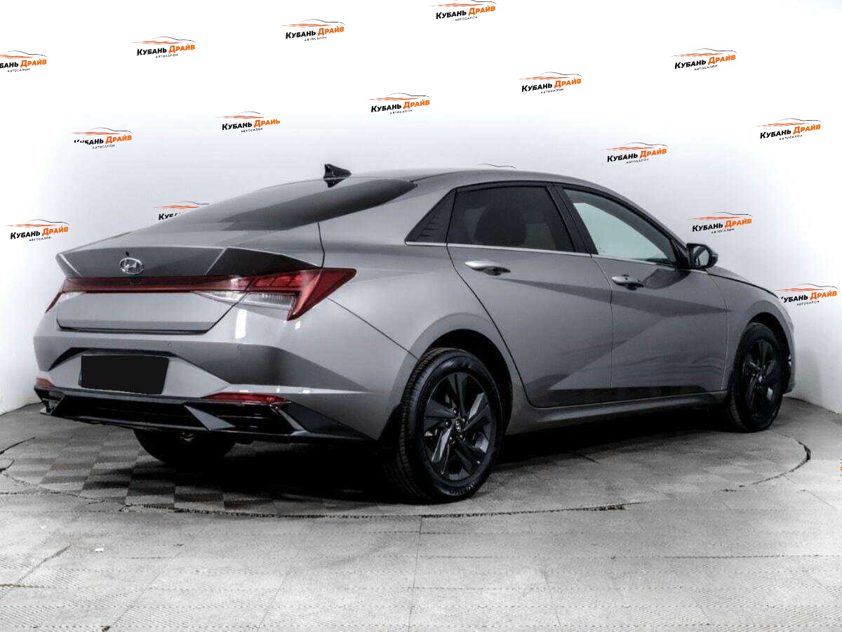 Hyundai Elantra 2021 года с пробегом. Фото: #3
