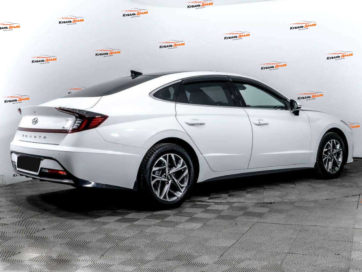 Hyundai Sonata 2021 года с пробегом. Фото: #3