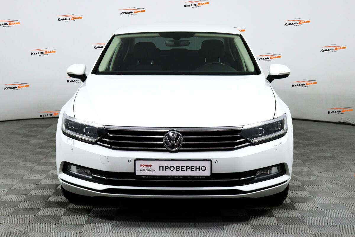 Volkswagen Passat 2016 года с пробегом. Фото: #1