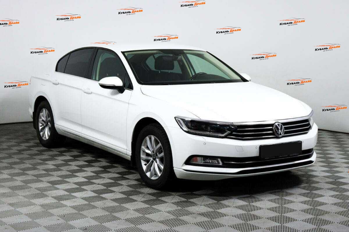 Volkswagen Passat 2016 года с пробегом. Фото: #2