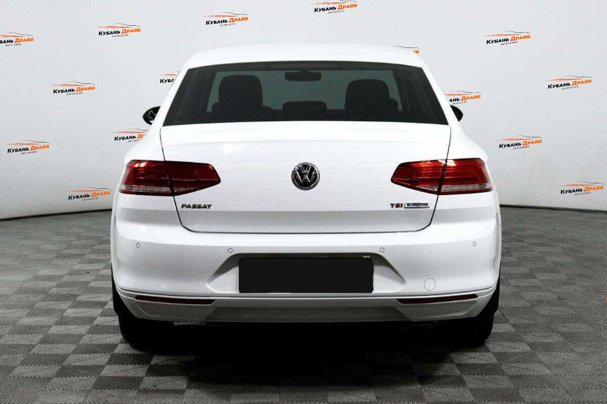 Volkswagen Passat 2016 года с пробегом. Фото: #5