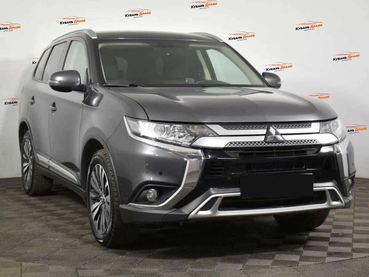 Mitsubishi Outlander 2019 года с пробегом. Фото: #1
