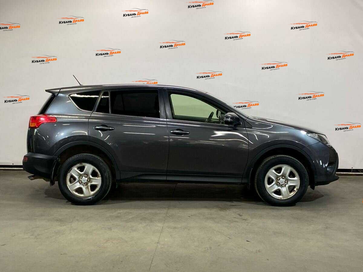 Toyota RAV4 2014 года с пробегом. Фото: #3