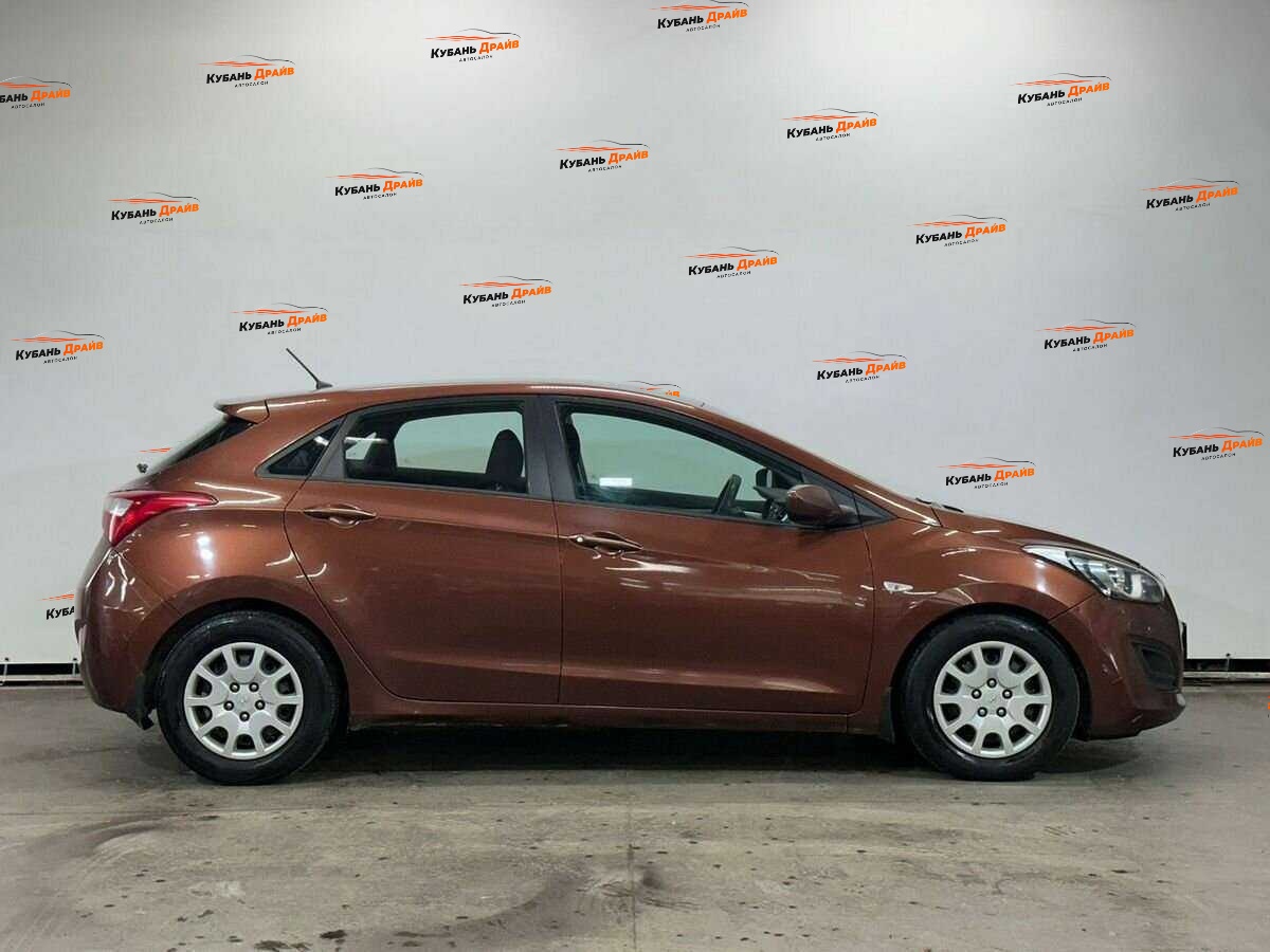 Hyundai i30 2012 года с пробегом. Фото: #3