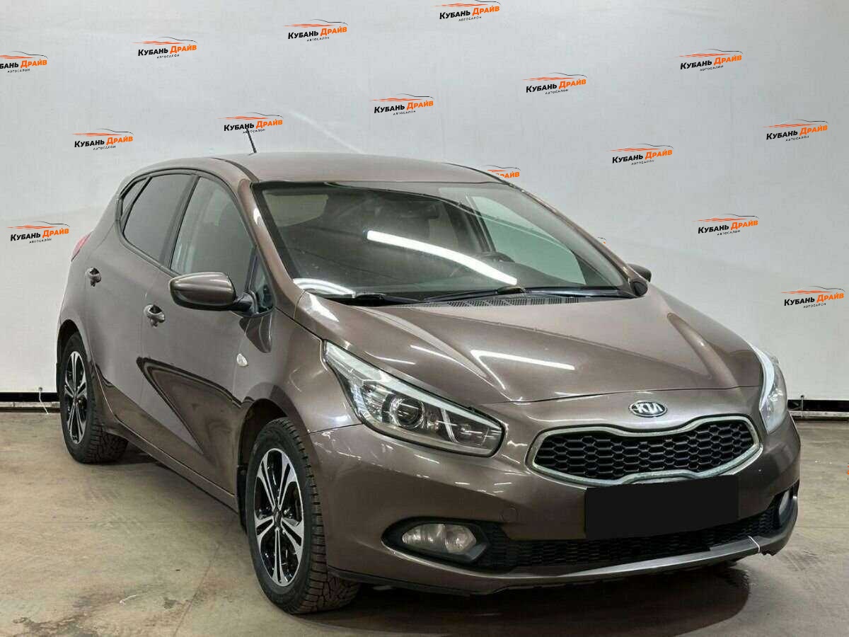 Kia Ceed 2013 года с пробегом. Фото: #2