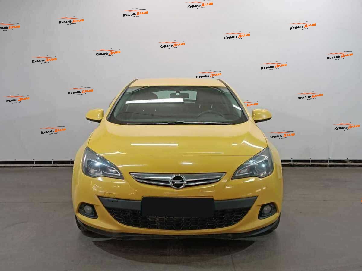 Opel Astra 2013 года с пробегом. Фото: #1