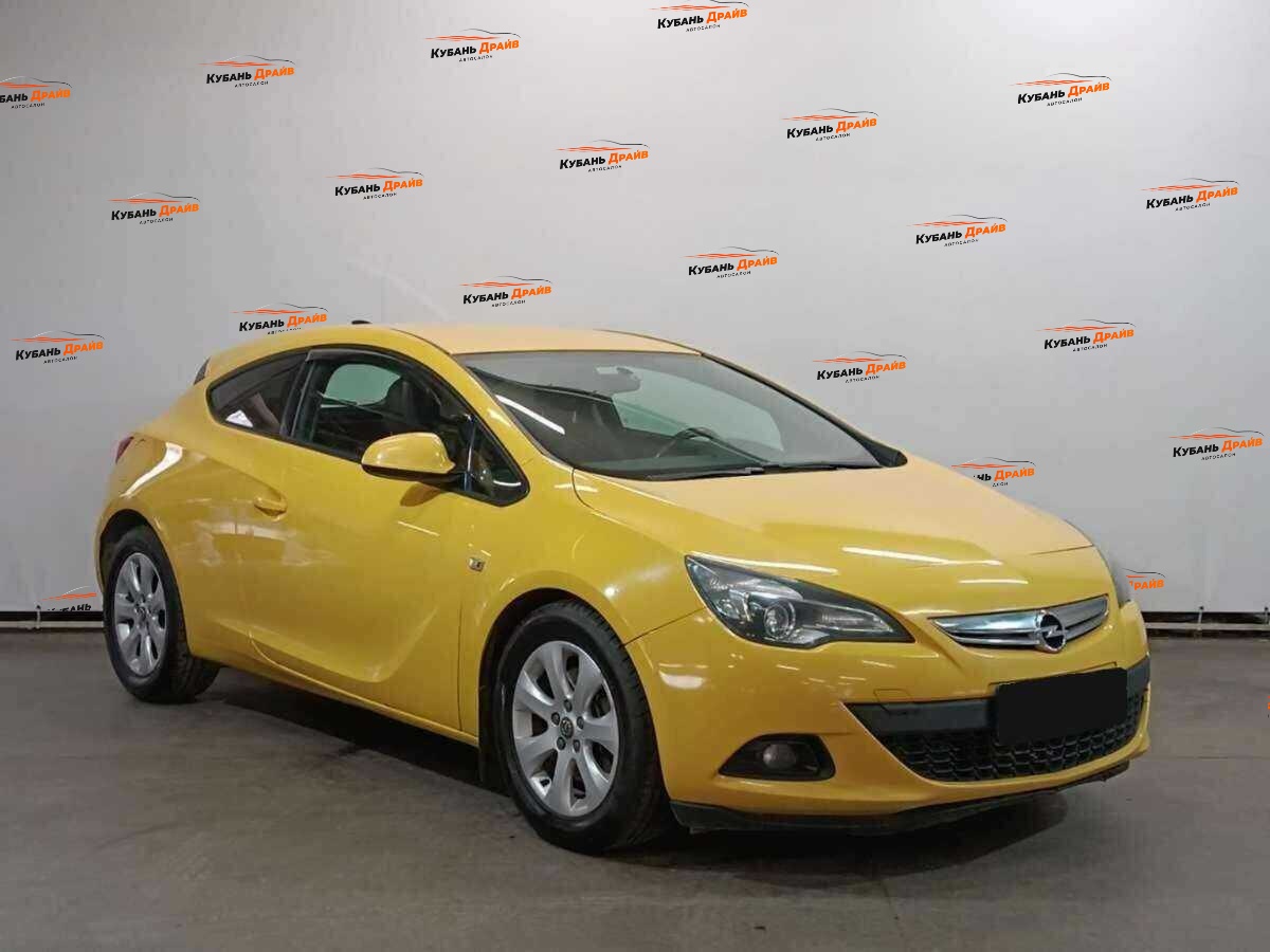 Opel Astra 2013 года с пробегом. Фото: #2