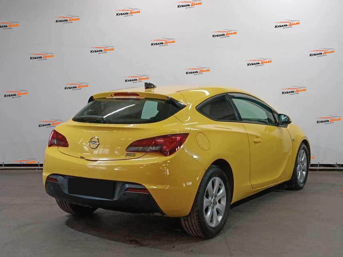 Opel Astra 2013 года с пробегом. Фото: #5