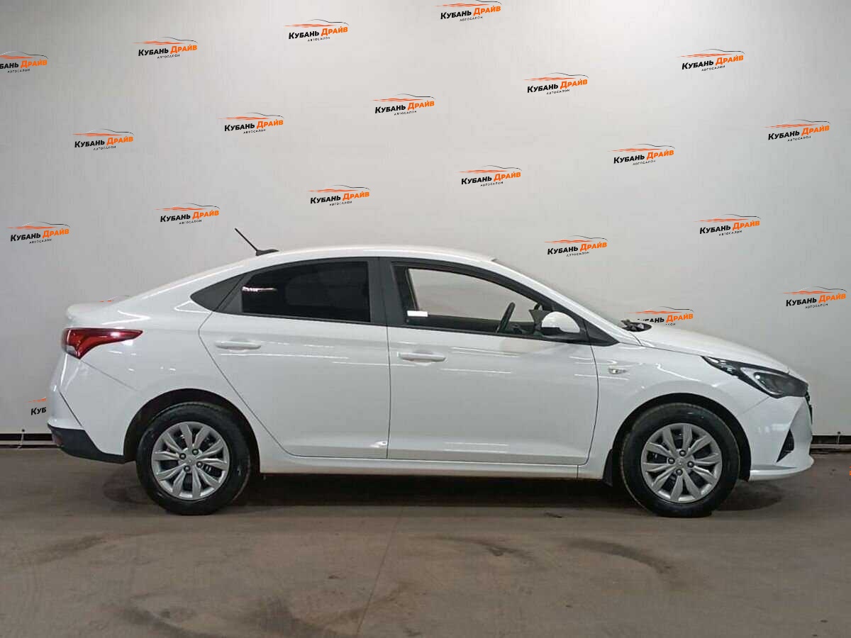 Hyundai Solaris 2022 года с пробегом. Фото: #3