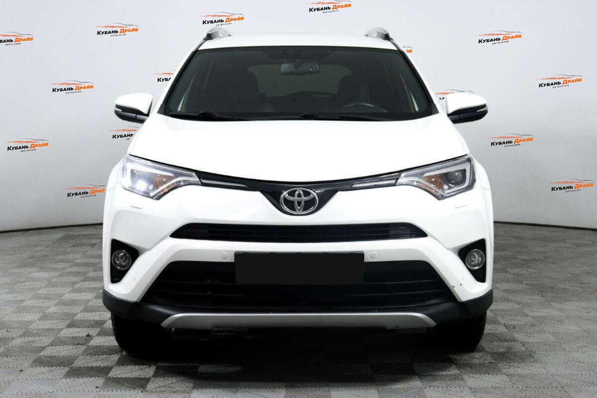 Toyota RAV4 2016 года с пробегом. Фото: #1