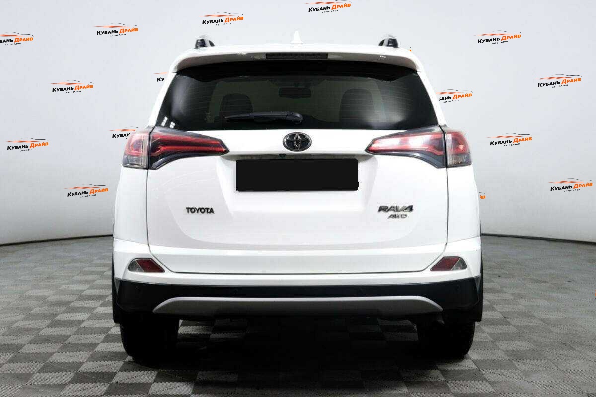 Toyota RAV4 2016 года с пробегом. Фото: #5