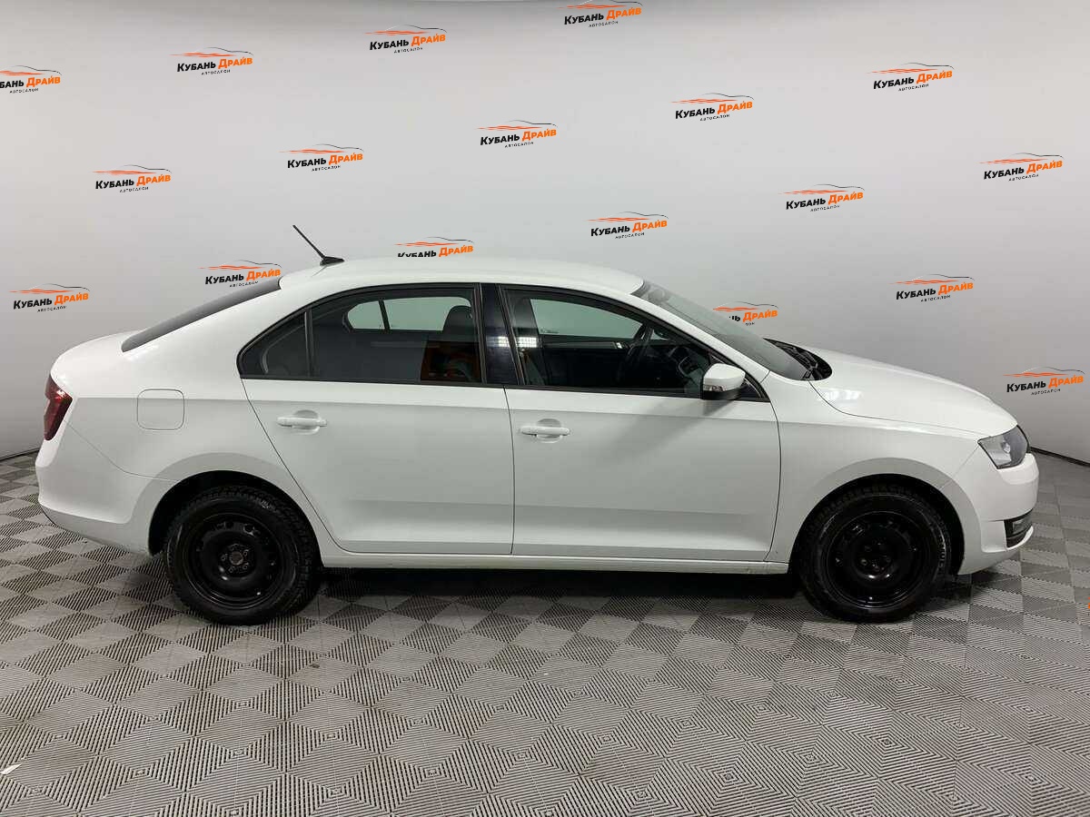 Skoda Rapid 2019 года с пробегом. Фото: #3